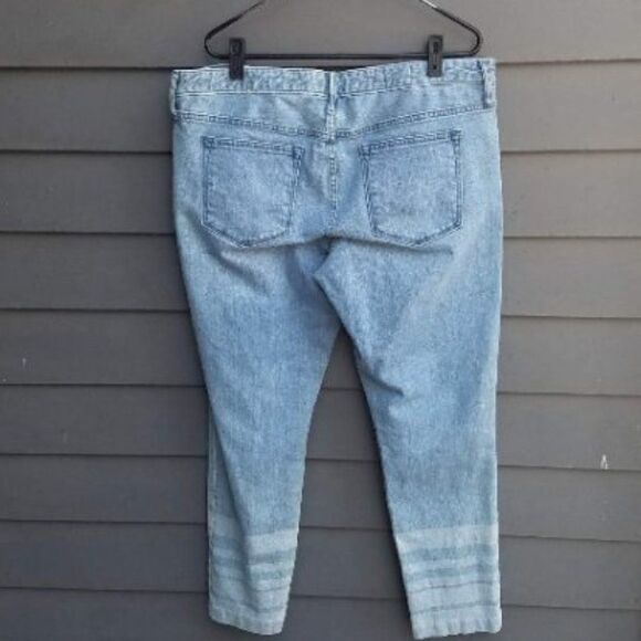 Gap 1969 Always Skinny Jenas with stirpes in the denim  size 33 - Picture 2 of 5